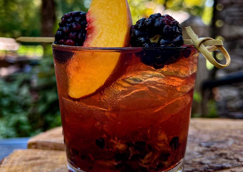 Bourbon and Peach Summer Cocktail